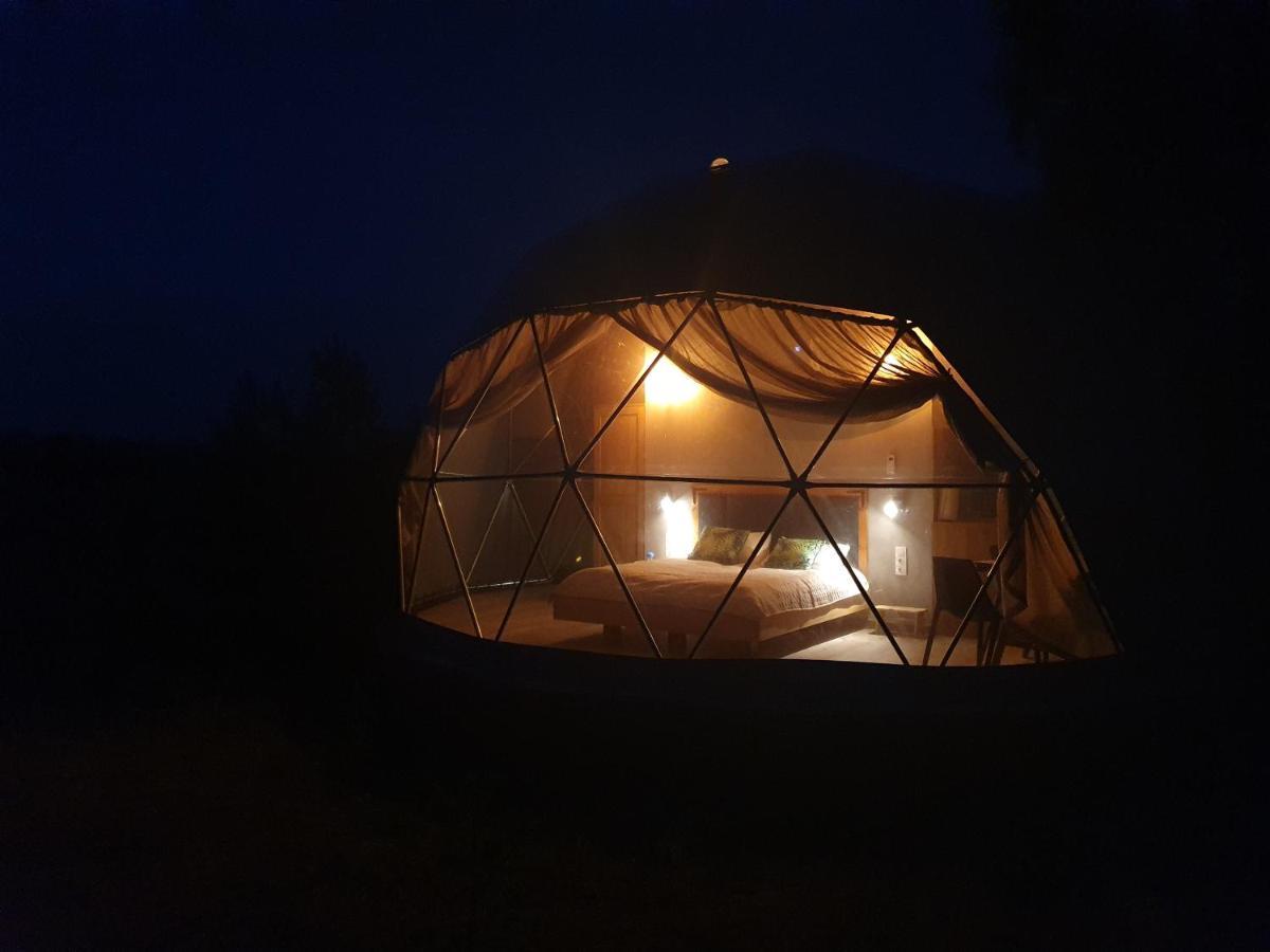 Отель Podniebny Glamping Борск Экстерьер фото