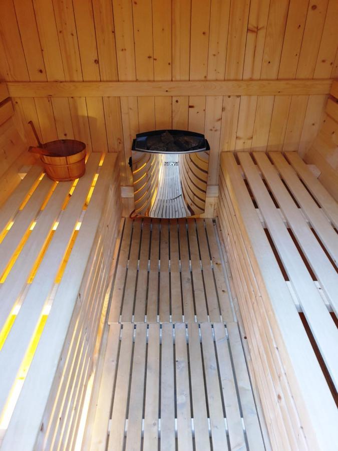 Отель Podniebny Glamping Борск Экстерьер фото