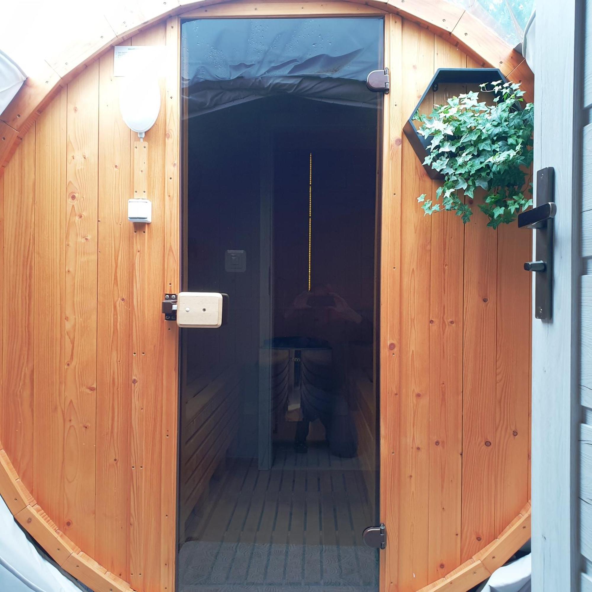Отель Podniebny Glamping Борск Экстерьер фото